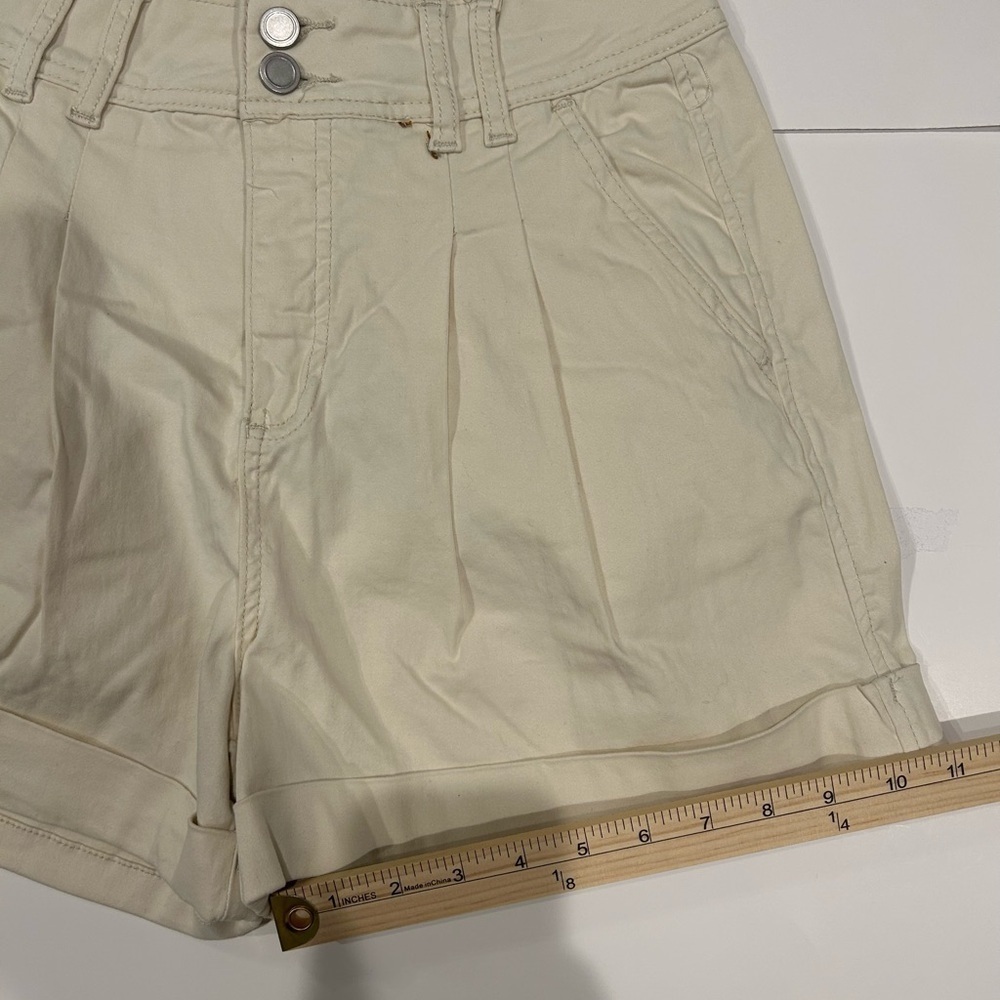 BKE High Rise Pleated Stretch Cuffed Shorts Natural Medium - Picture 5 of 8
